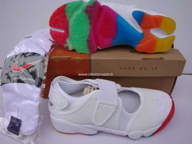 Nouveau 2011 Raffinee Baskets Nike Shox Rift Blanche